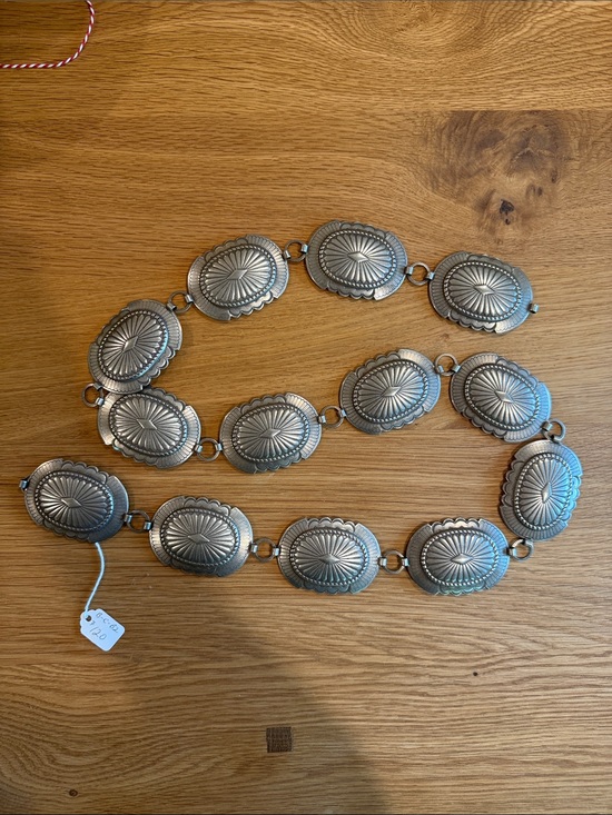 Accessories - Silver Concho Style Link Belt - Oval Western Medallions 41 inches Metal Navajo